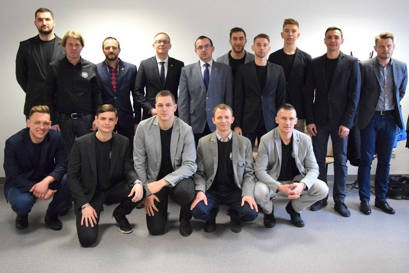 Gratulacje dla siatkarzy (zdjęcia)