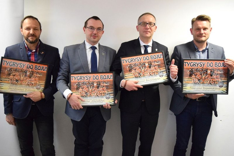 Gratulacje dla siatkarzy (zdjęcia)