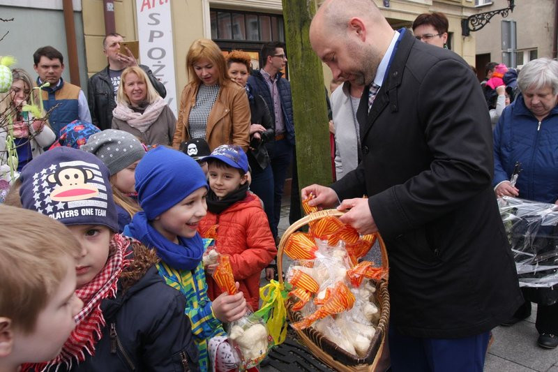 Wielkanocny jarmark w Rydzynie (zdjęcia)