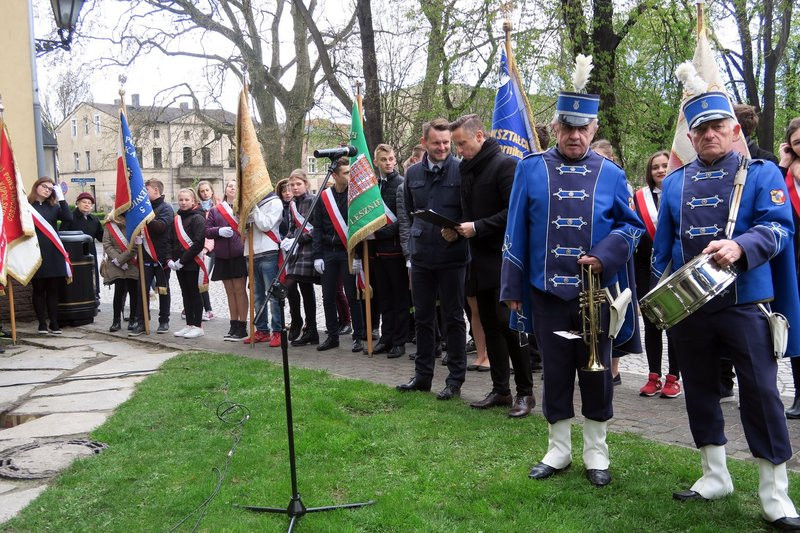Uczcili ofiary zbrodni katyńskiej (dźwięk, wideo, zdjęcia)