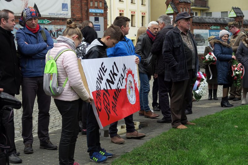 Uczcili ofiary zbrodni katyńskiej (dźwięk, wideo, zdjęcia)