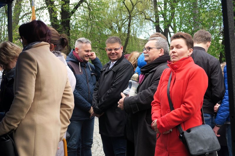 Uczcili ofiary zbrodni katyńskiej (dźwięk, wideo, zdjęcia)