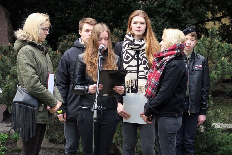 Uczcili ofiary zbrodni katyńskiej (dźwięk, wideo, zdjęcia)