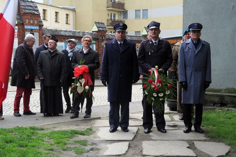 Uczcili ofiary zbrodni katyńskiej (dźwięk, wideo, zdjęcia)