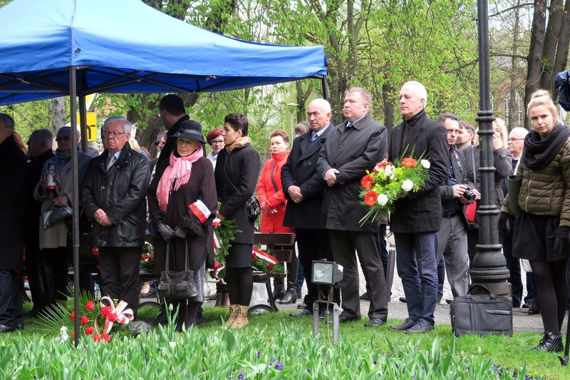 Uczcili ofiary zbrodni katyńskiej (dźwięk, wideo, zdjęcia)