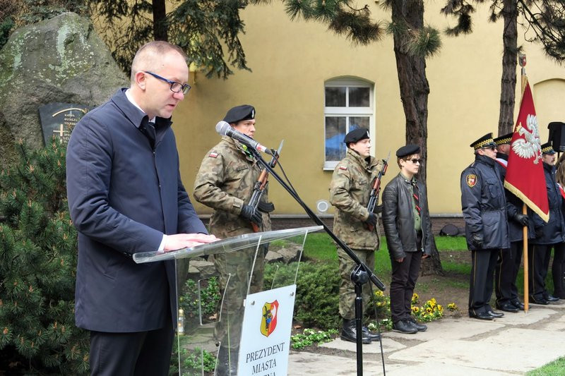 Uczcili ofiary zbrodni katyńskiej (dźwięk, wideo, zdjęcia)