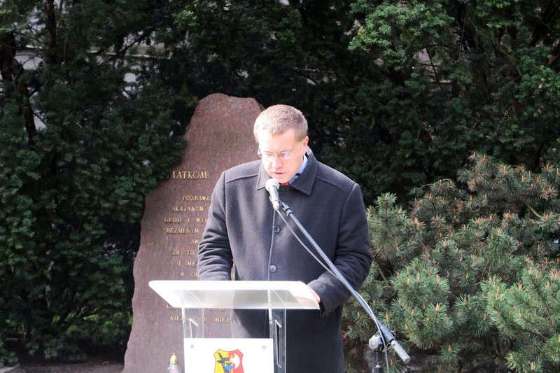 Uczcili ofiary zbrodni katyńskiej (dźwięk, wideo, zdjęcia)