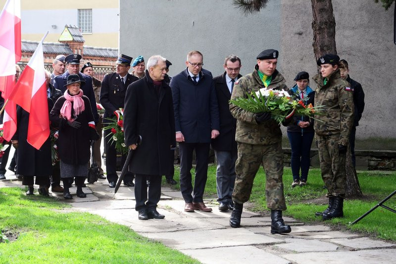 Uczcili ofiary zbrodni katyńskiej (dźwięk, wideo, zdjęcia)