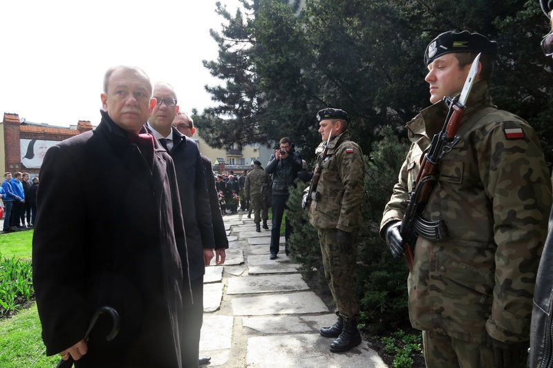 Uczcili ofiary zbrodni katyńskiej (dźwięk, wideo, zdjęcia)