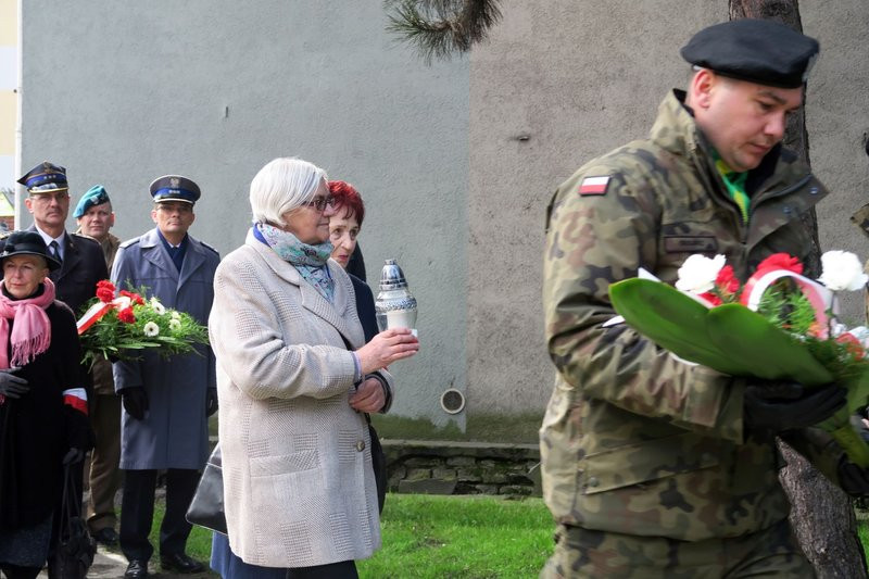 Uczcili ofiary zbrodni katyńskiej (dźwięk, wideo, zdjęcia)
