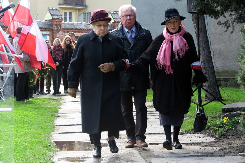 Uczcili ofiary zbrodni katyńskiej (dźwięk, wideo, zdjęcia)