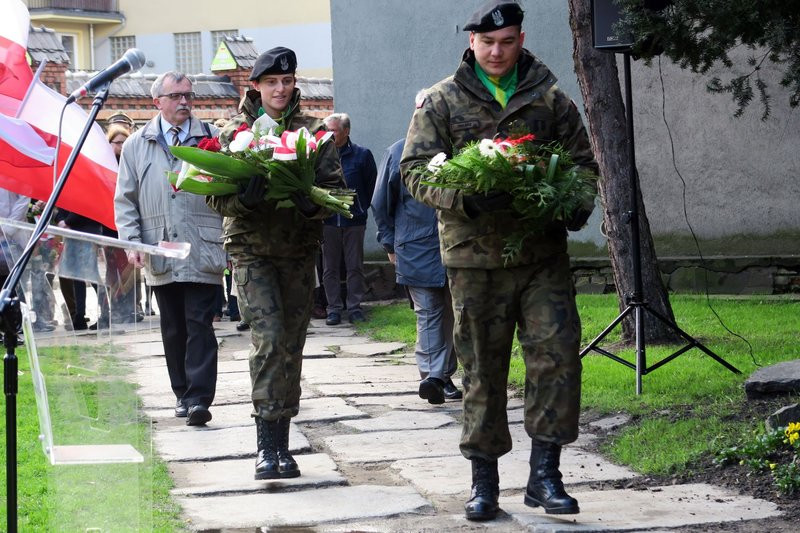 Uczcili ofiary zbrodni katyńskiej (dźwięk, wideo, zdjęcia)