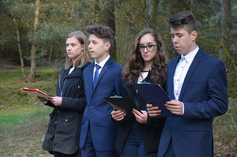 Hołd pomordowanym w Katyniu (zdjęcia)