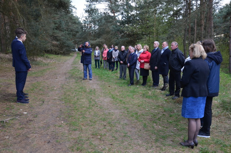 Hołd pomordowanym w Katyniu (zdjęcia)