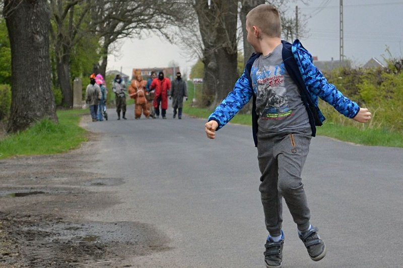 Brylewo opanowali przebierańcy (zdjęcia)