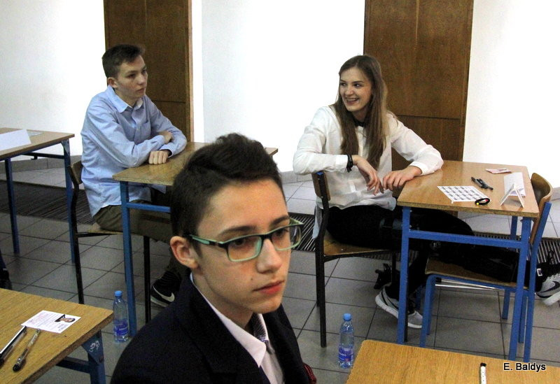 Gimnazjaliści rozpoczęli egzaminy (zdjęcia)