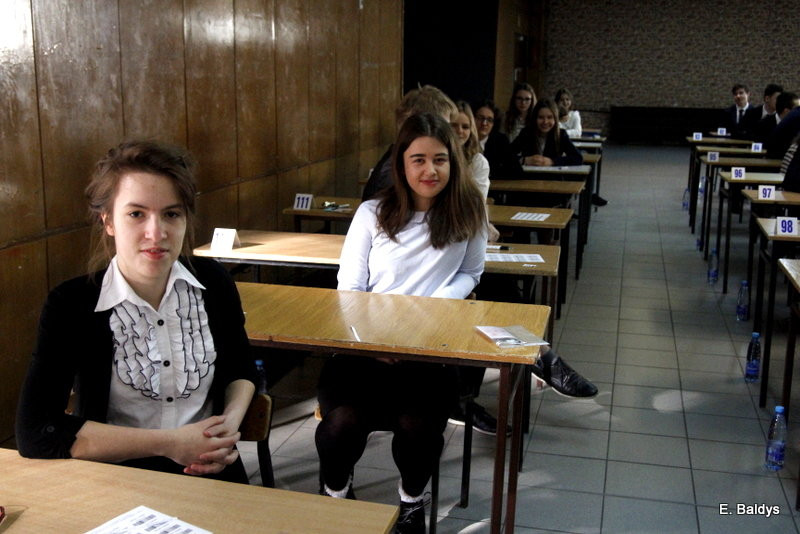 Gimnazjaliści rozpoczęli egzaminy (zdjęcia)