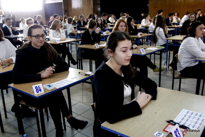 Gimnazjaliści rozpoczęli egzaminy (zdjęcia)