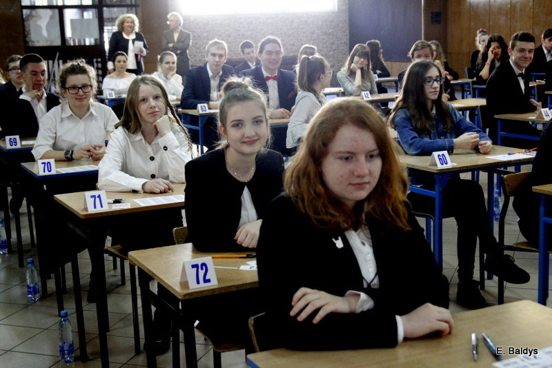 Gimnazjaliści rozpoczęli egzaminy (zdjęcia)