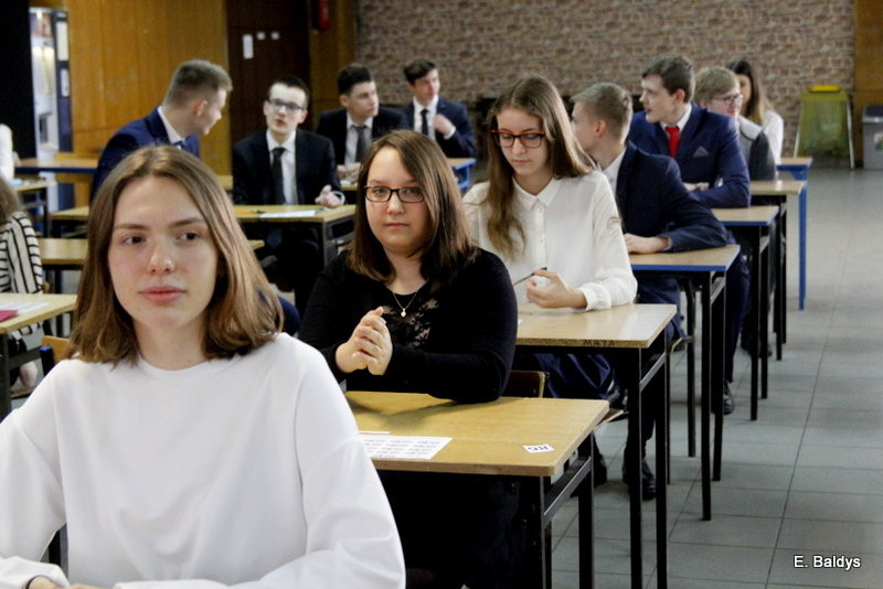Gimnazjaliści rozpoczęli egzaminy (zdjęcia)