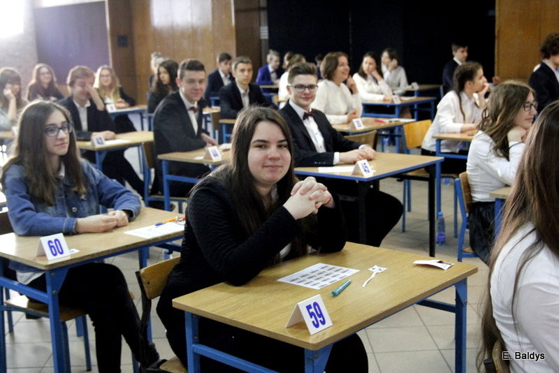 Gimnazjaliści rozpoczęli egzaminy (zdjęcia)