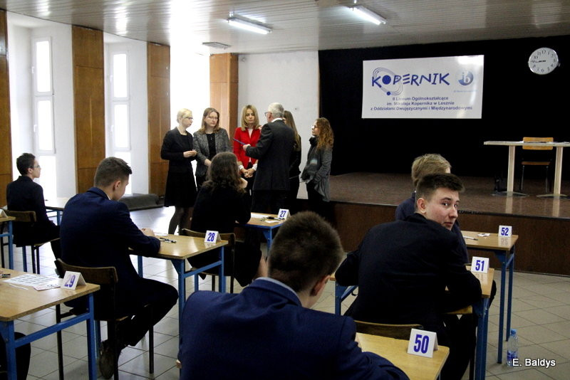 Gimnazjaliści rozpoczęli egzaminy (zdjęcia)