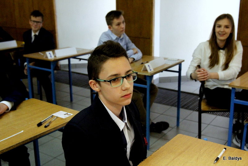 Gimnazjaliści rozpoczęli egzaminy (zdjęcia)