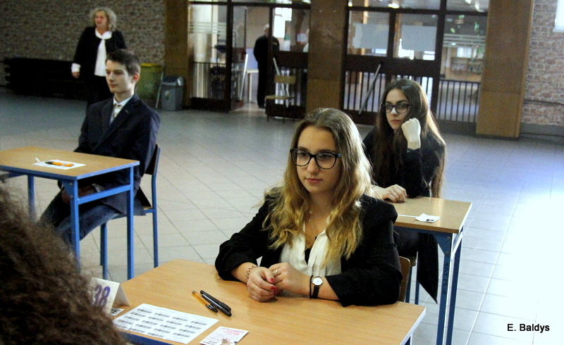 Gimnazjaliści rozpoczęli egzaminy (zdjęcia)