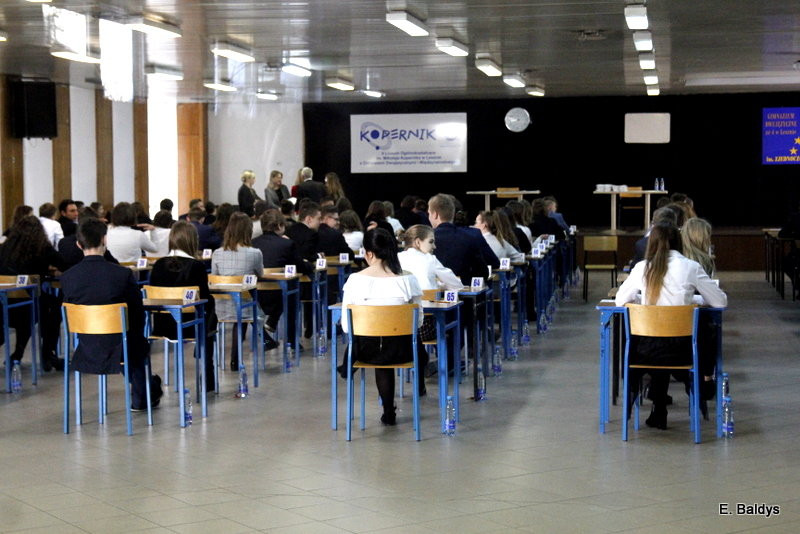 Gimnazjaliści rozpoczęli egzaminy (zdjęcia)