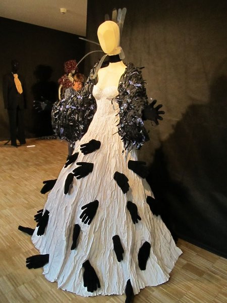 Do przymiarki kostium króla (zdjęcia)