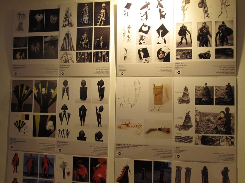 Do przymiarki kostium króla (zdjęcia)