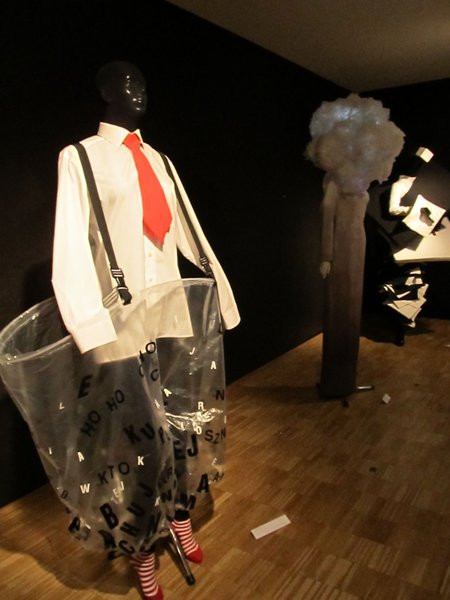 Do przymiarki kostium króla (zdjęcia)