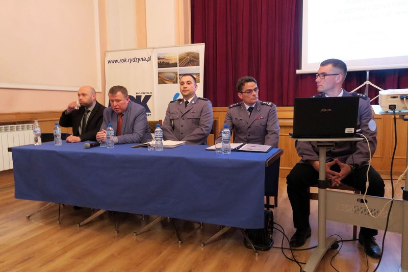 O bezpieczeństwie w Rydzynie (zdjęcia)