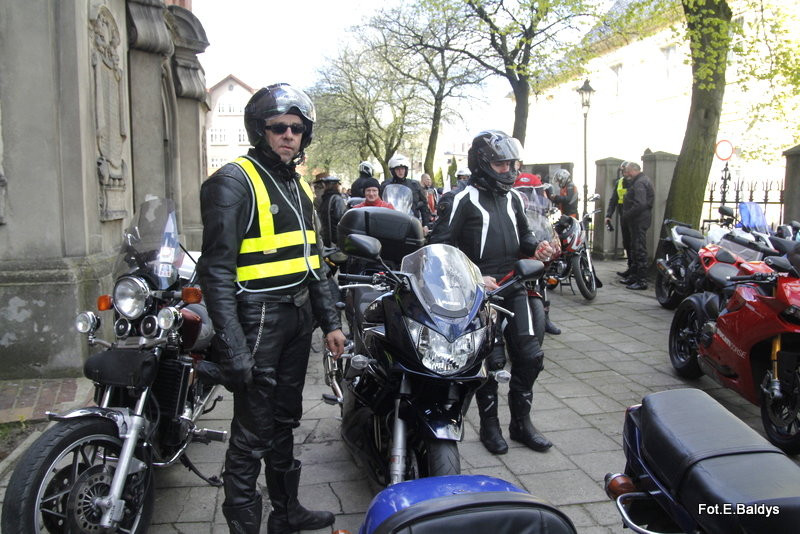 Poświęcone zaryczały (zdjęcia)