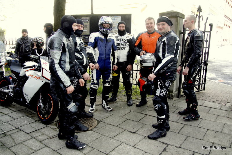 Poświęcone zaryczały (zdjęcia)