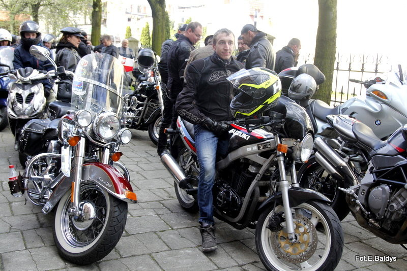 Poświęcone zaryczały (zdjęcia)