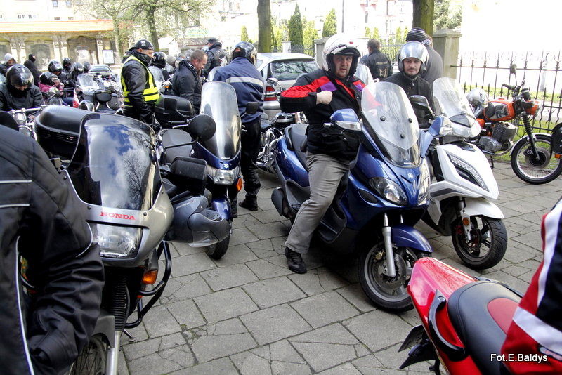 Poświęcone zaryczały (zdjęcia)