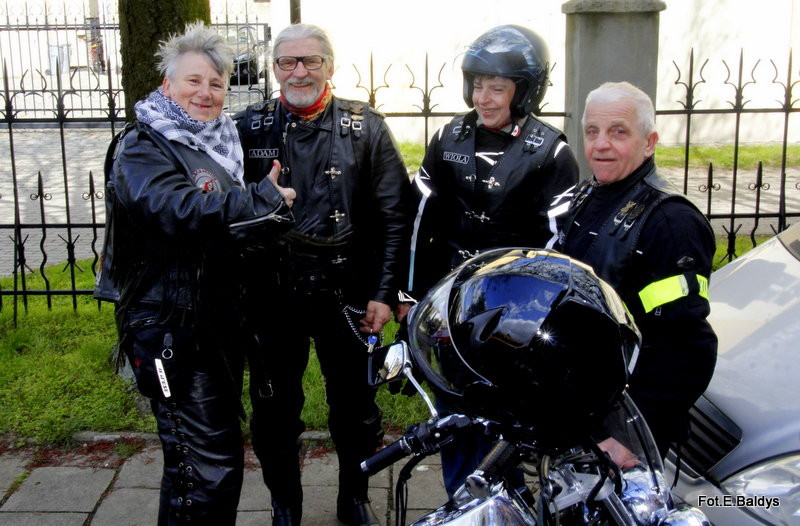 Poświęcone zaryczały (zdjęcia)