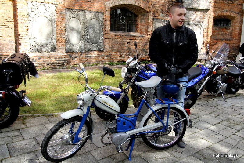 Poświęcone zaryczały (zdjęcia)