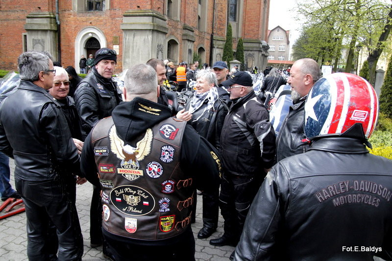 Poświęcone zaryczały (zdjęcia)