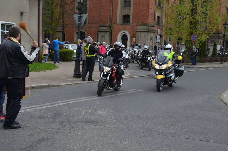 Poświęcone zaryczały (zdjęcia)