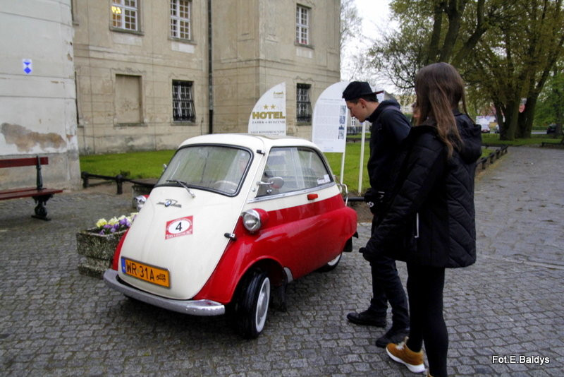 Zabytkowe pojazdy zjadą na leszczyński Rynek