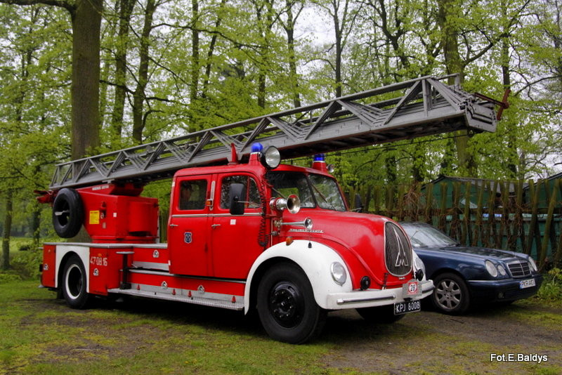 Zabytkowe pojazdy zjadą na leszczyński Rynek