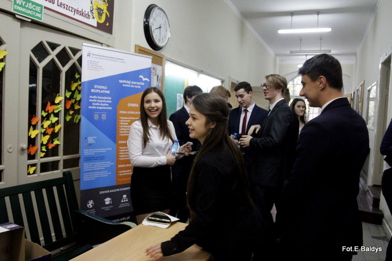 Maturzyści piszą język polski  (zdjęcia)