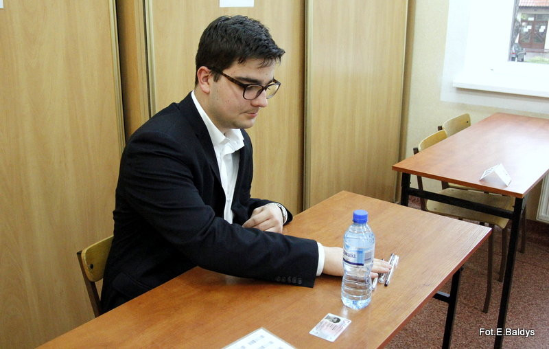 Maturzyści piszą język polski  (zdjęcia)