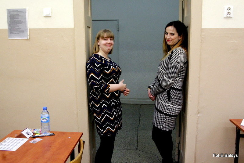 Maturzyści piszą język polski  (zdjęcia)