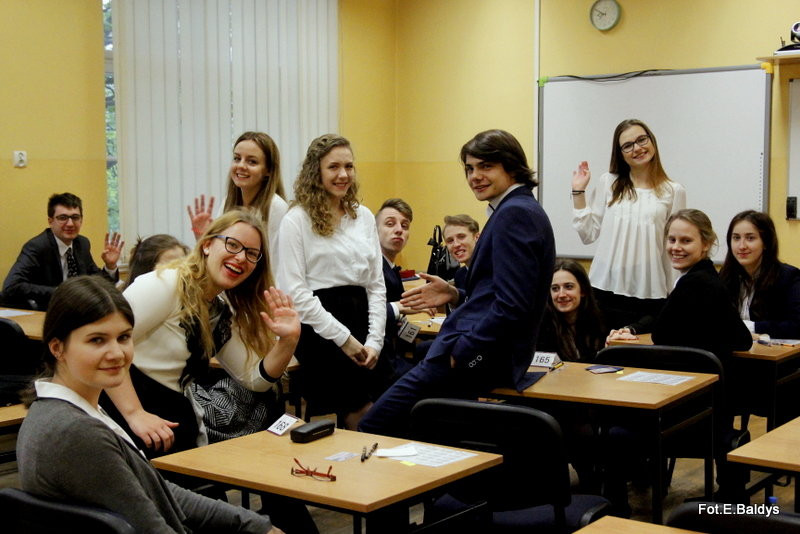 Maturzyści piszą język polski  (zdjęcia)