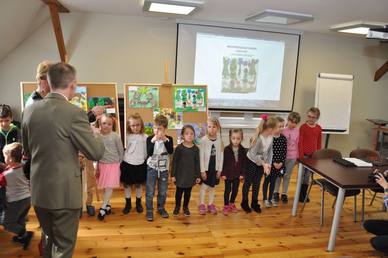 Las domem zwierząt (zdjęcia)