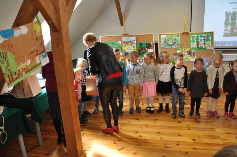 Las domem zwierząt (zdjęcia)