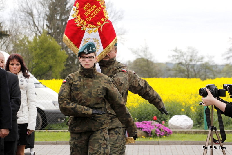 Sztandar dla Szkoły Podstawowej w Goniembicach (zdjęcia)